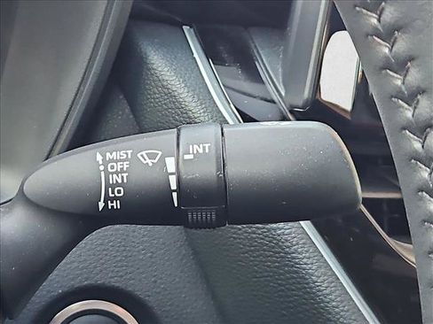 Used 2025 Toyota Corolla SE FWD image 17