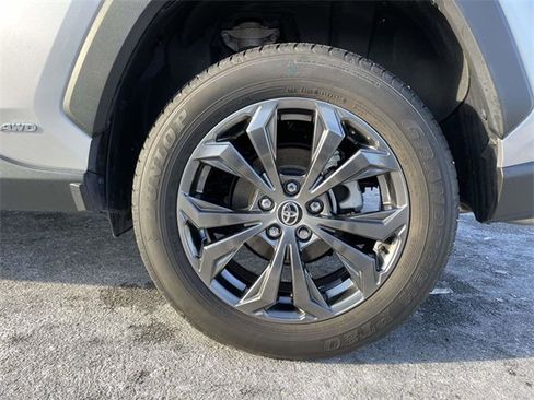 Certified 2024 Toyota RAV4 XLE Premium image 9