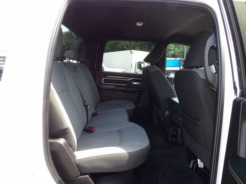 Used 2024 RAM 2500 Big Horn AWD/4WD image 40
