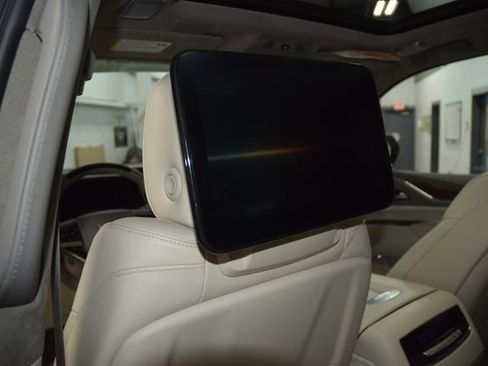 Certified 2024 Cadillac Escalade ESV Sport Platinum w/ LPO, ONYX Package AWD/4WD image 5