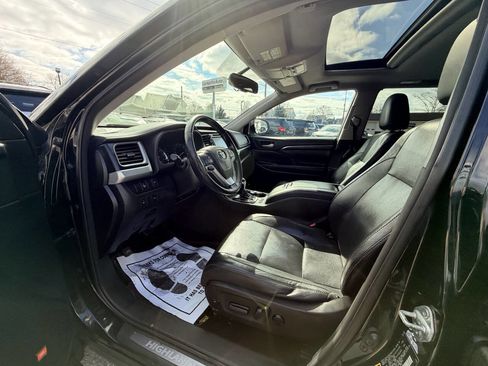 Used 2014 Toyota Highlander Limited image 47