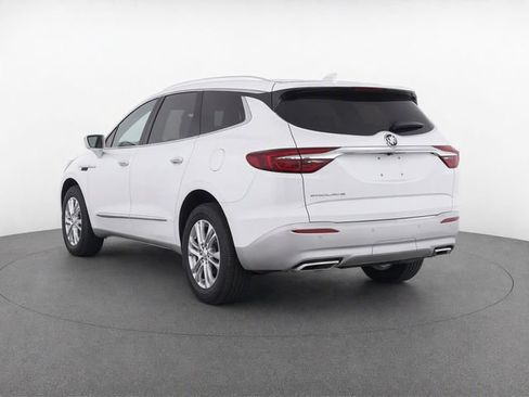 Used 2020 Buick Enclave Essence w/ Sound and Sites Package FWD image 3