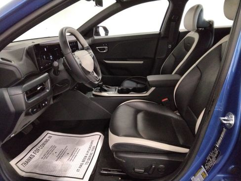 Used 2025 Kia K4 GT-Line w/ GT-Line Premium Package image 33