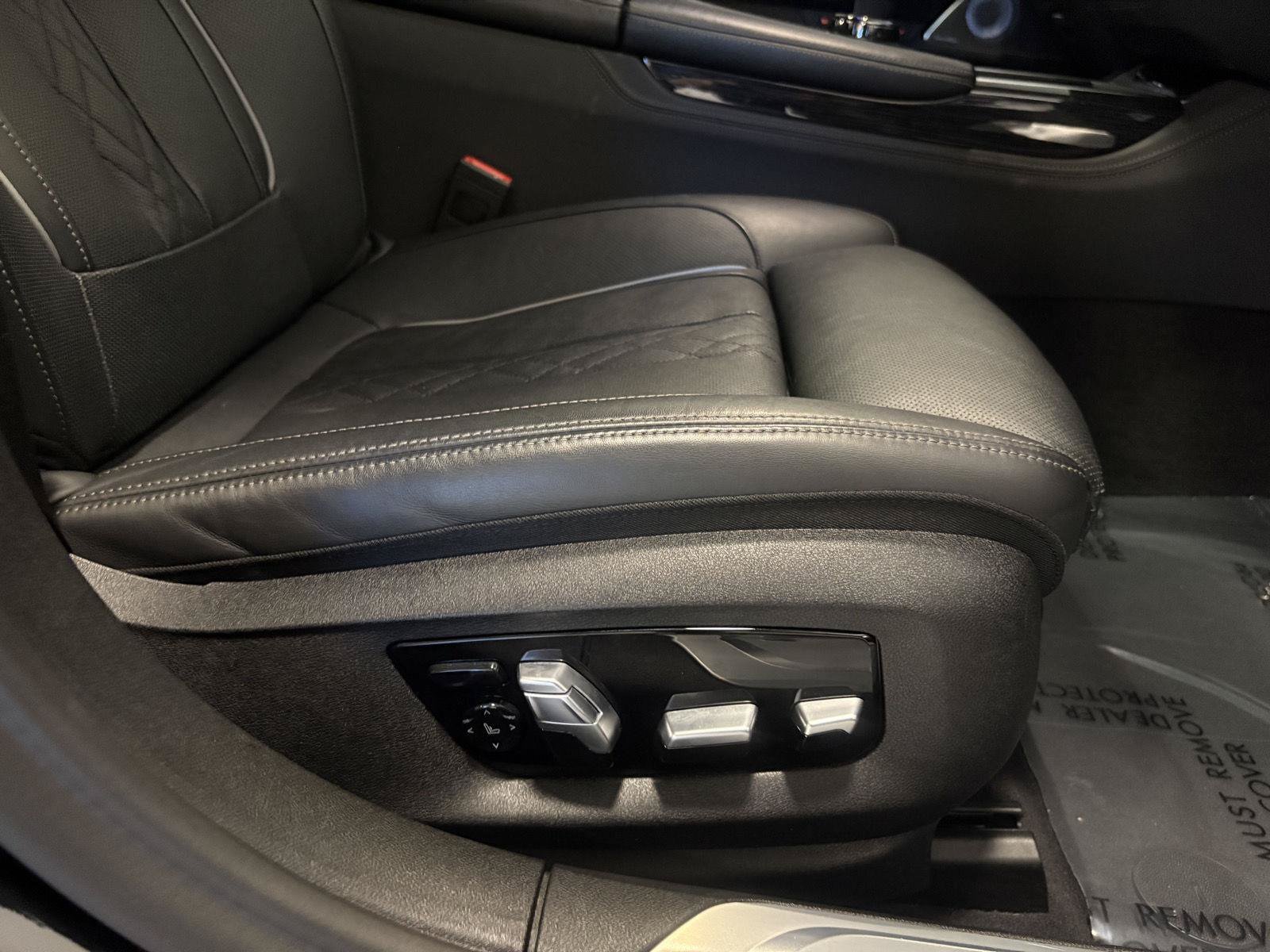 Used 2022 BMW 750i xDrive w/ Executive Package AWD/4WD image 56