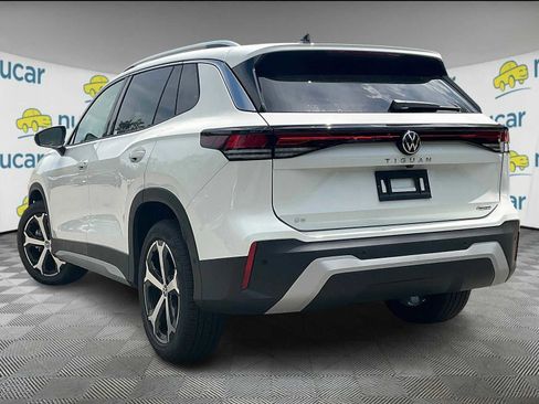 New 2025 Volkswagen Tiguan SE image 5