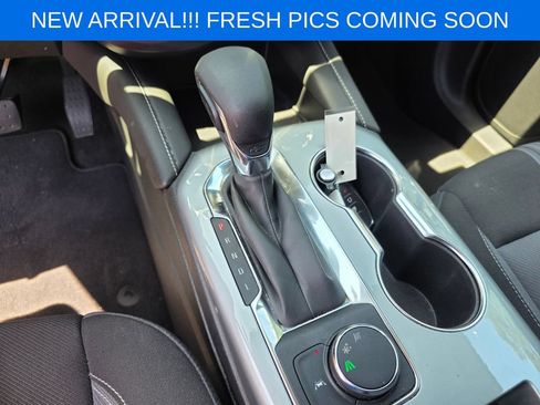 Used 2025 Chevrolet Blazer LT FWD image 11