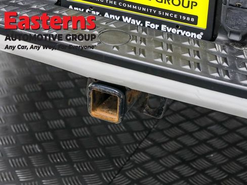 Used 2020 Nissan Titan SV w/ SV Convenience Package image 24