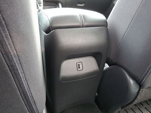 Used 2020 Nissan Sentra SV FWD image 12