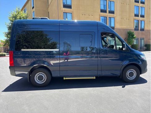 Used 2023 Mercedes-Benz Sprinter 2500 image 6