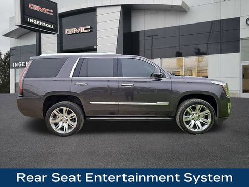 Used 2017 Cadillac Escalade Premium Luxury AWD/4WD image 26