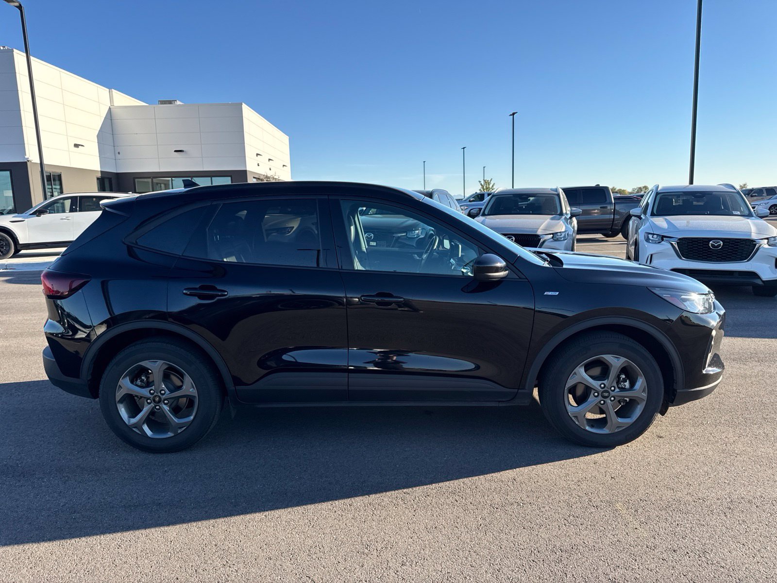 Used 2025 Ford Escape ST-Line Select AWD/4WD image 8