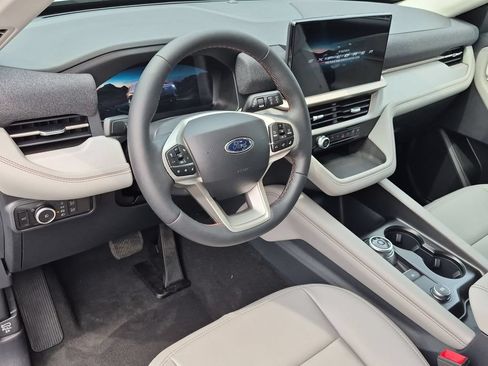 New 2026 Ford Explorer Active AWD/4WD image 10