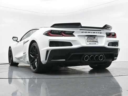 Used 2023 Chevrolet Corvette Z06 w/ Stealth Interior Trim Package RWD image 41