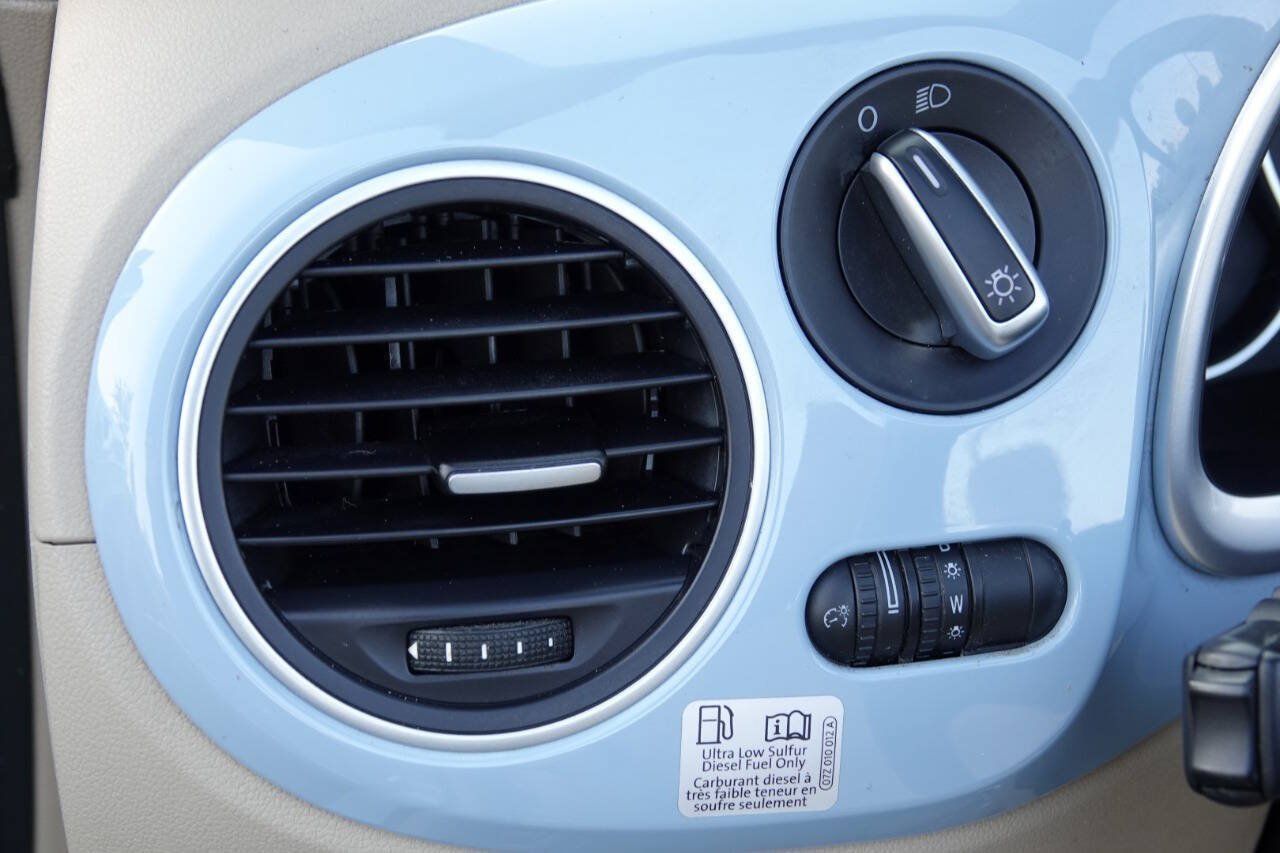 Used 2014 Volkswagen Beetle TDI FWD image 78