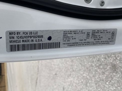 Used 2023 Jeep Wagoneer Series III w/ Preferred Equipment Group image 45