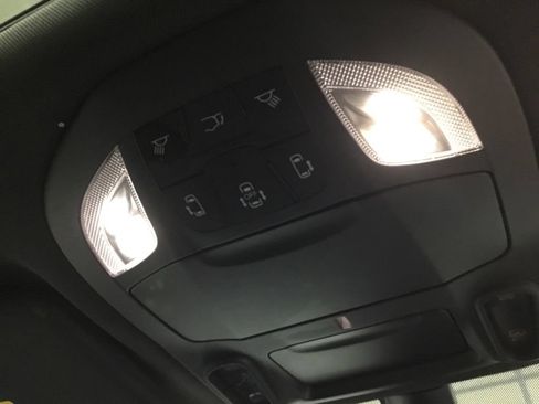 Used 2022 Chrysler Pacifica Limited w/ S Appearance Package FWD image 39