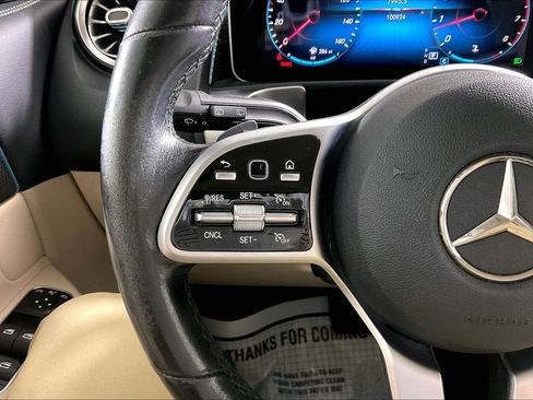 Used 2021 Mercedes-Benz GLB 250 4MATIC image 18