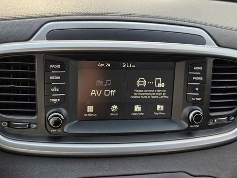 Used 2020 Kia Sorento LX FWD image 21