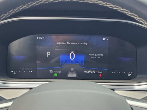 Used 2025 Volkswagen Taos SE FWD image 22