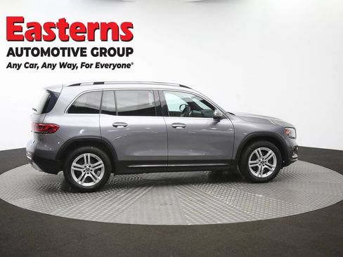 Used 2021 Mercedes-Benz GLB 250 4MATIC image 44
