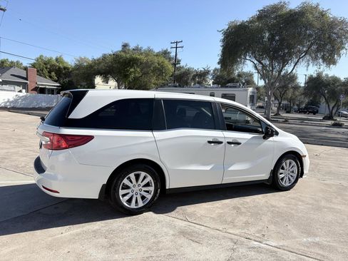 Used 2019 Honda Odyssey LX image 12