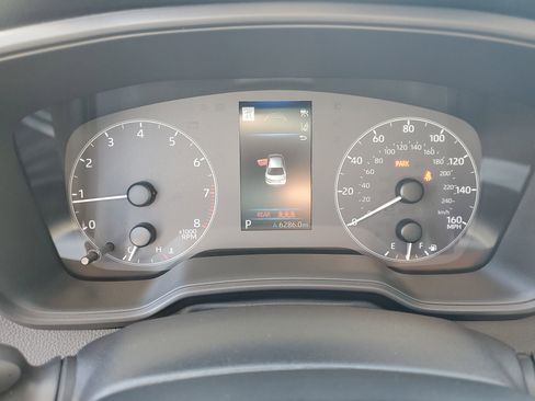 Used 2025 Toyota Corolla LE image 28