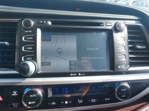 Used 2015 Toyota Highlander Limited Platinum AWD/4WD image 14