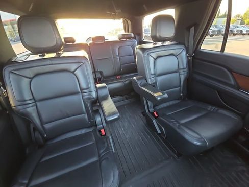 Used 2021 Lincoln Navigator Reserve AWD/4WD image 22