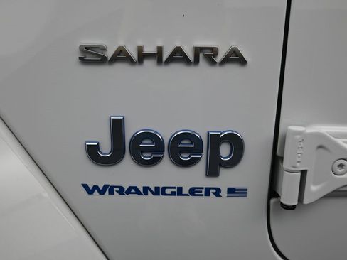 Used 2024 Jeep Wrangler Unlimited Sahara w/ Safety Group image 30