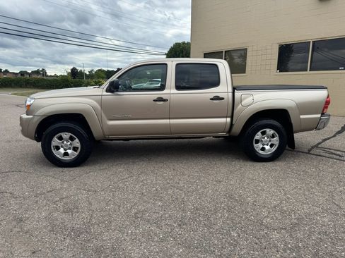 Used 2006 Toyota Tacoma PreRunner RWD image 5