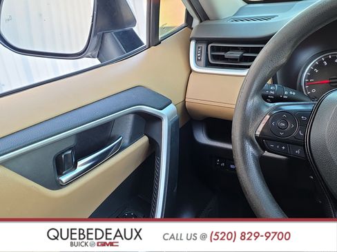 Used 2021 Toyota RAV4 XLE FWD image 22