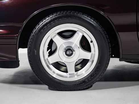 Used 1995 Chevrolet Impala SS image 9
