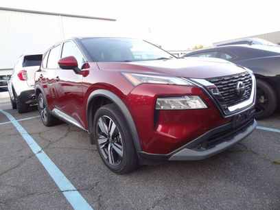 Used 2021 Nissan Rogue SL w/ Premium Package