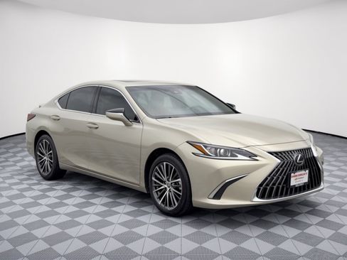 Used 2023 Lexus ES 300h w/ Premium Package FWD image 7