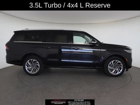 Used 2025 Lincoln Navigator L Reserve AWD/4WD image 23