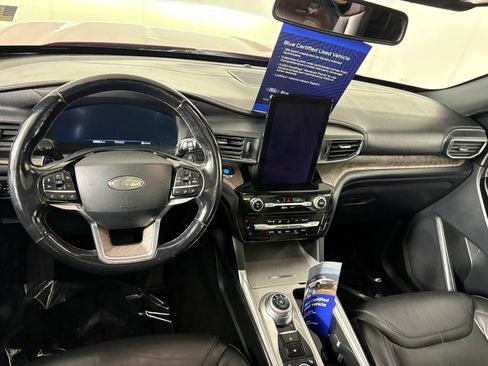 Used 2021 Ford Explorer Platinum w/ Equipment Group 601A AWD/4WD image 27