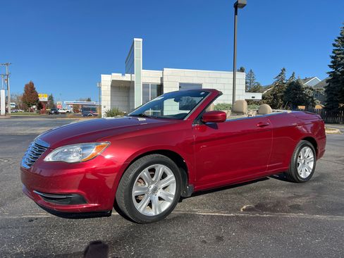 Used 2012 Chrysler 200 Touring image 2