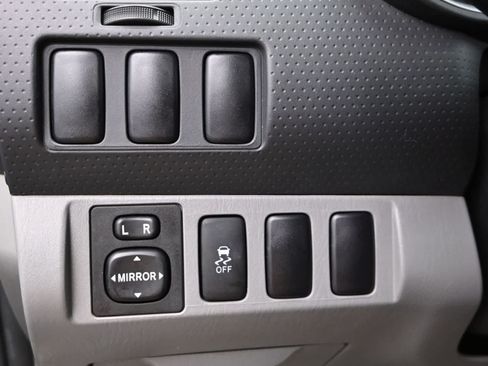 Used 2011 Toyota Tacoma 2WD Access Cab w/ SR5 Pkg #2 image 23