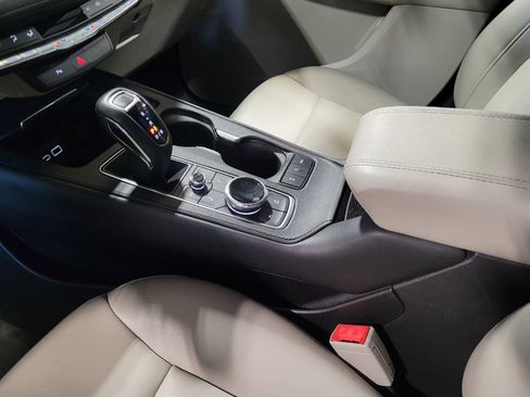 Used 2019 Cadillac XT4 Luxury FWD image 26