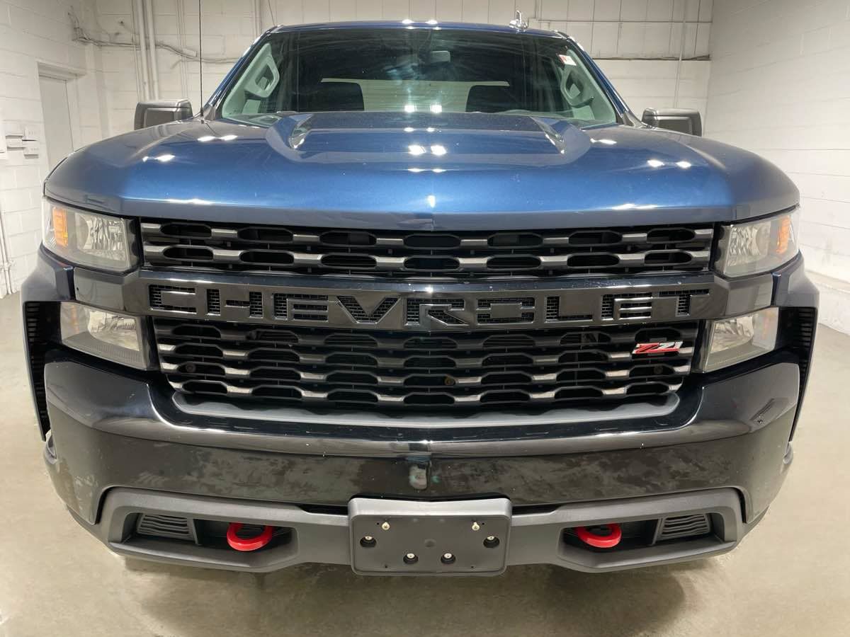 Used 2019 Chevrolet Silverado 1500 Custom Trail Boss w/ Custom Convenience Package AWD/4WD image 2