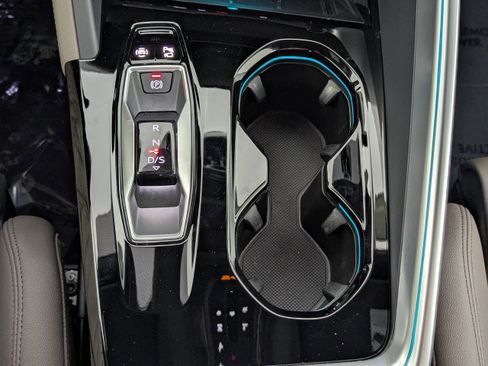 Certified 2025 Audi Q5 Prestige image 17