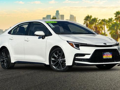 Certified 2023 Toyota Corolla SE image 2