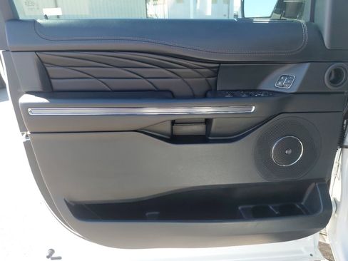 Used 2020 Ford Expedition Platinum AWD/4WD image 14