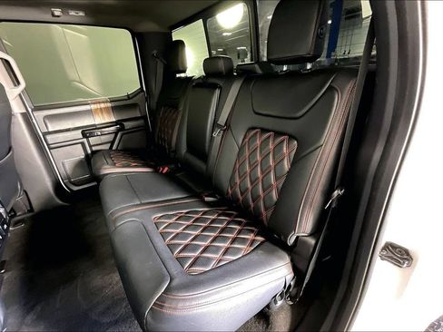 Used 2019 Ford F150 Lariat w/ Equipment Group 502A Luxury AWD/4WD image 34