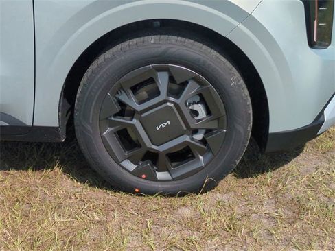 New 2026 Kia Carnival EX image 10