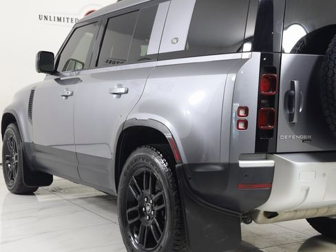 Used 2023 Land Rover Defender 110 SE image 27