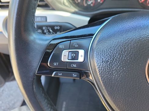 Used 2020 Volkswagen Passat 2.0T SE w/ Sunroof Package FWD image 27