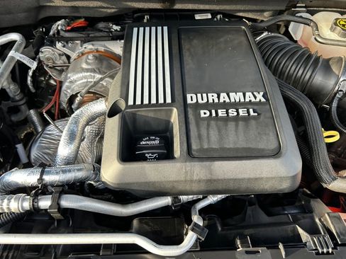 Used 2023 Chevrolet Silverado 1500 LTZ image 30