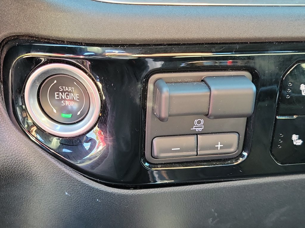 Used 2023 Chevrolet Silverado 1500 RST AWD/4WD image 31