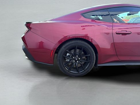 Used 2025 Ford Mustang GT Premium RWD image 17